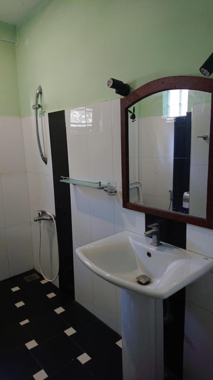 Leopard City Hostel Yala 蒂瑟默哈拉默 外观 照片